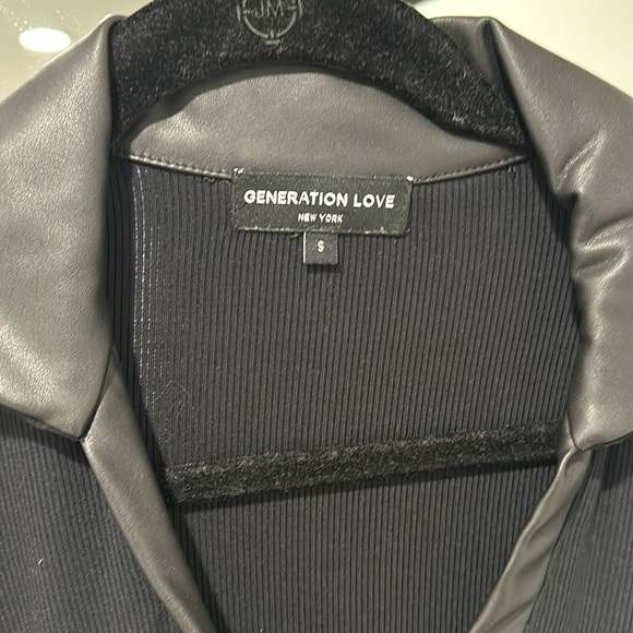 Generation Love top, leather collar and vneckline, excellent condition - Picture 2 of 6